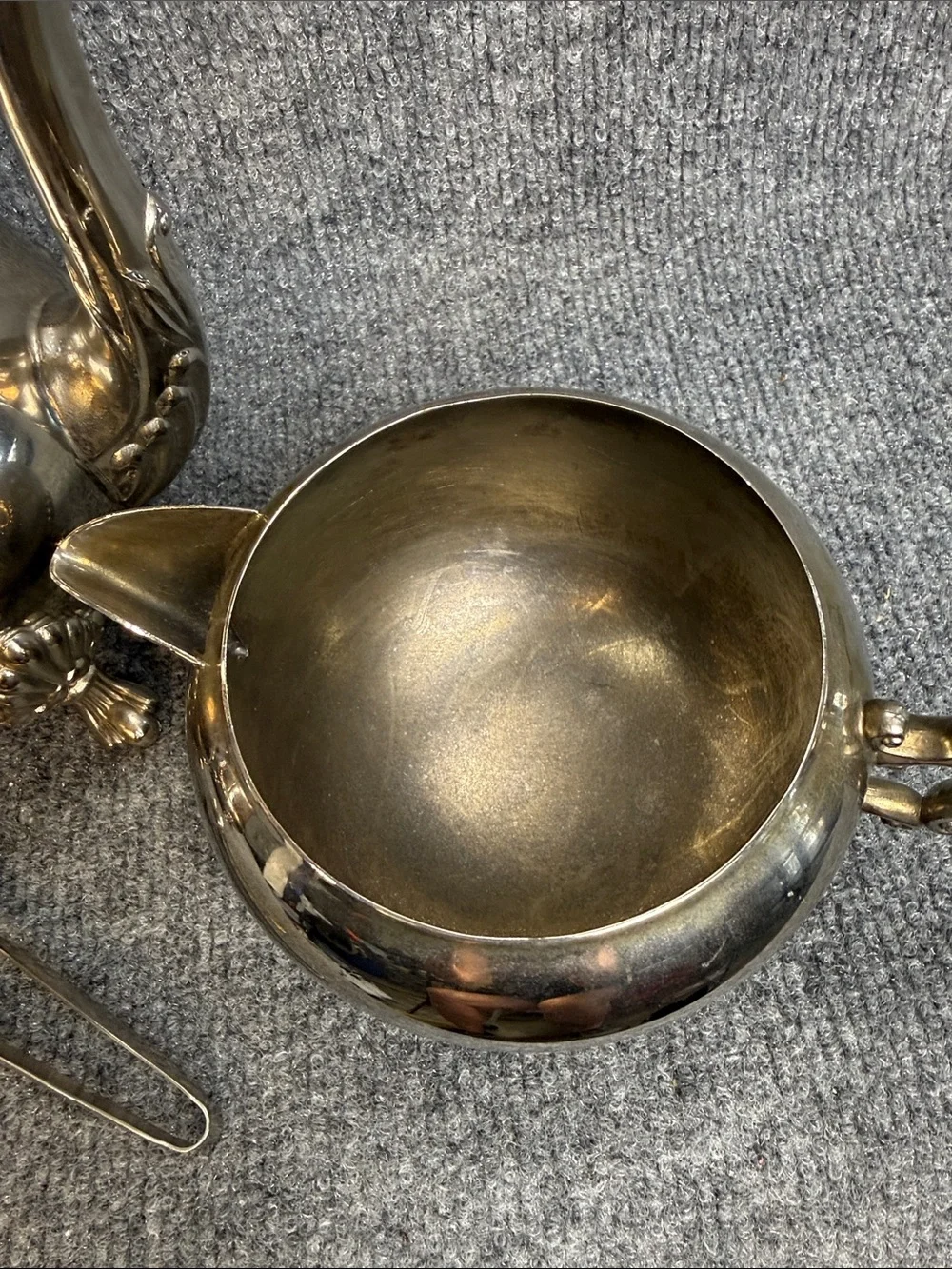 Silver plated, unmarked set: teapot, creamer, sugar bowl - Very Nice!